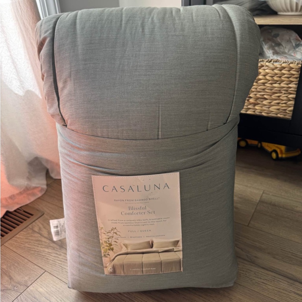 Casaluna Green Comforter Modern Minimalist Bedding